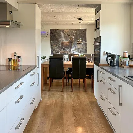 2 Bedroom Gorgeous In בית נופש